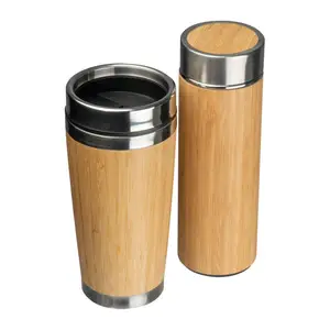 Egy duplafalú bambusz ivópohárból (400ml) és egy duplafalú vákuumszigetelt bambusz ivópalackból (350ml) álló készlet, melyet egy dobozban szállítunk, a termékek szivárgásmentesek. 