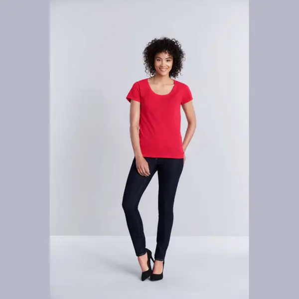 Softstyle® Női Deep Scoop Póló
